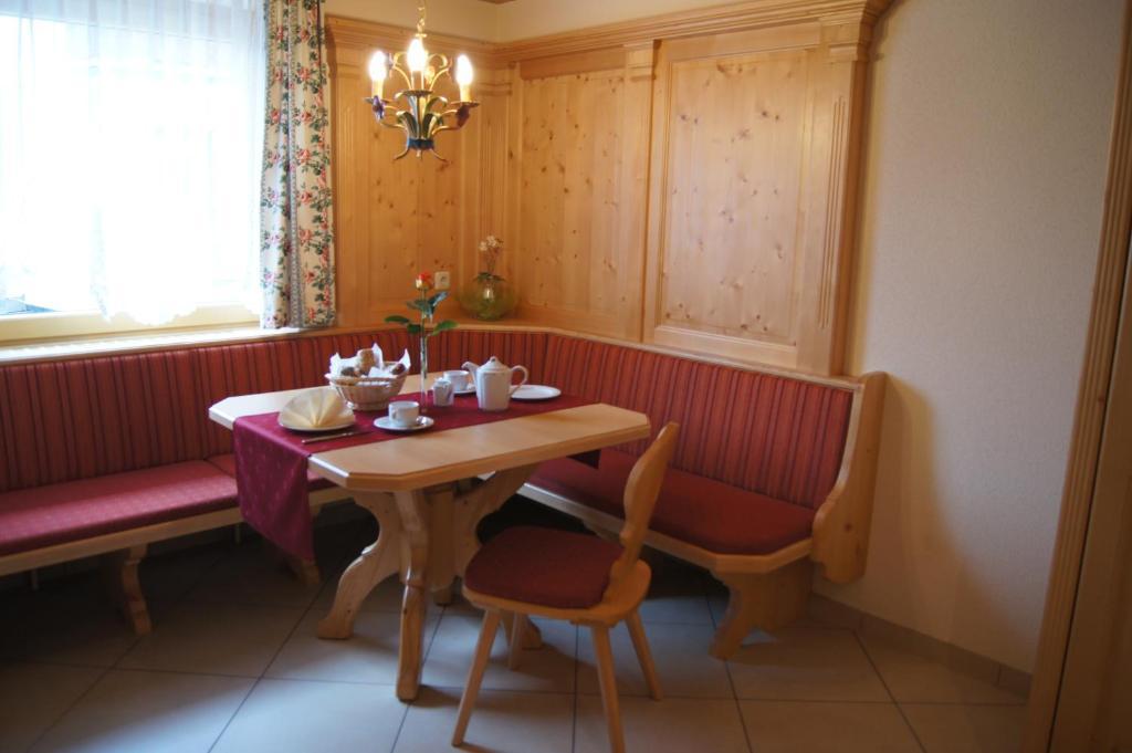 Gaestehaus Alpina Maurach  Habitación foto